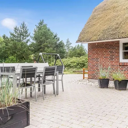 Holiday home Ronna - 2-2km From The Sea By Interhome