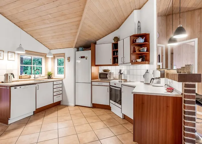 Ronna - 2-2km From The Sea By Interhome Vakantiehuis