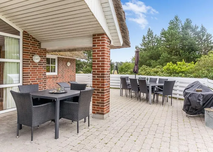 Ronna - 2-2km From The Sea By Interhome